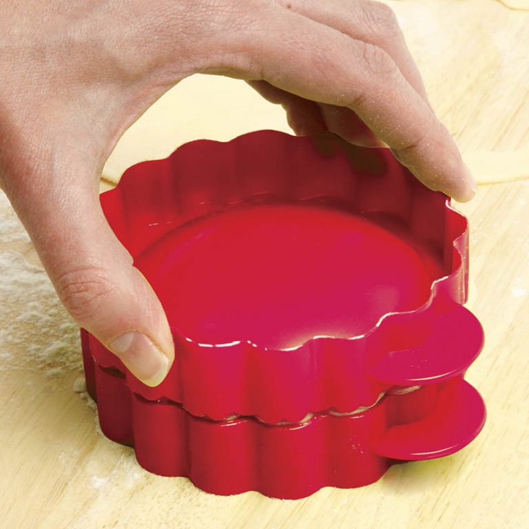 LATTICE MINI PIE MOLD RED Ventures Intl